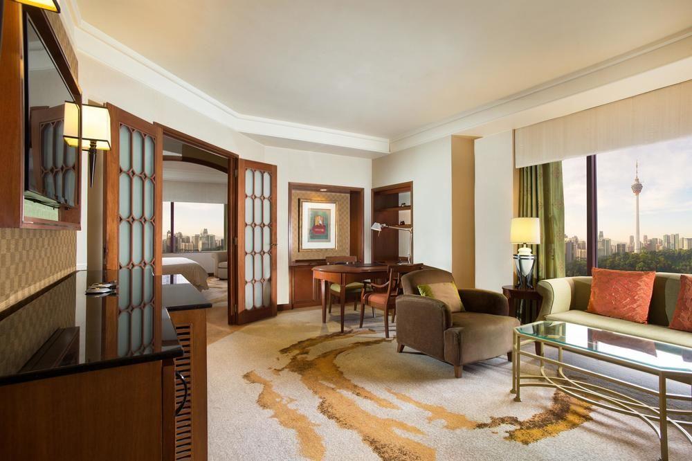 Sheraton Imperial Kuala Lumpur Hotel Eksteriør billede A suite at the hotel