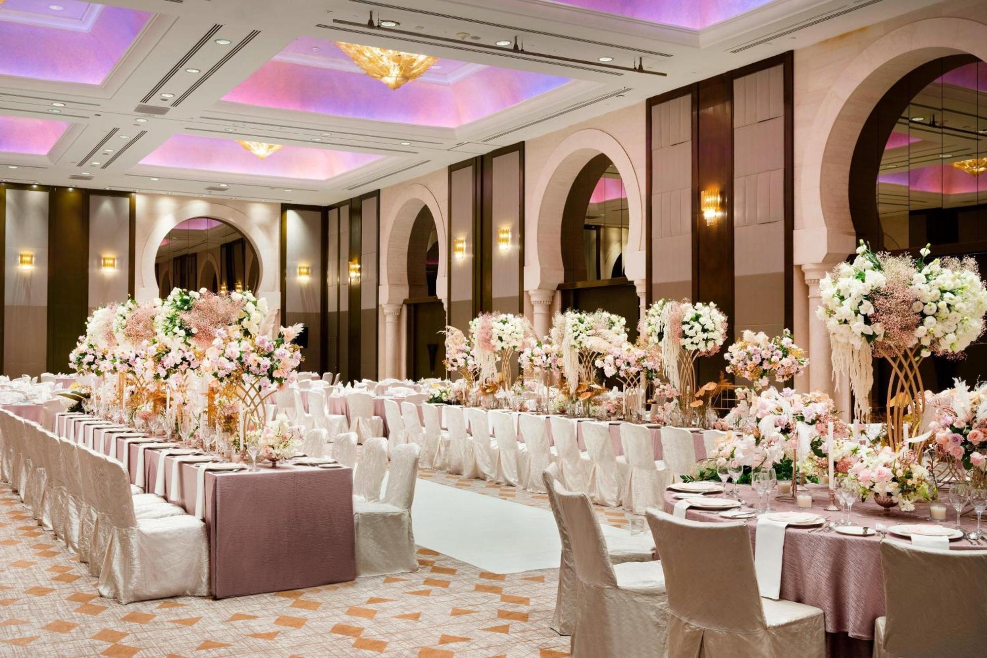 Sheraton Imperial Kuala Lumpur Hotel Eksteriør billede Wedding reception at the Mandarin Oriental, Tokyo