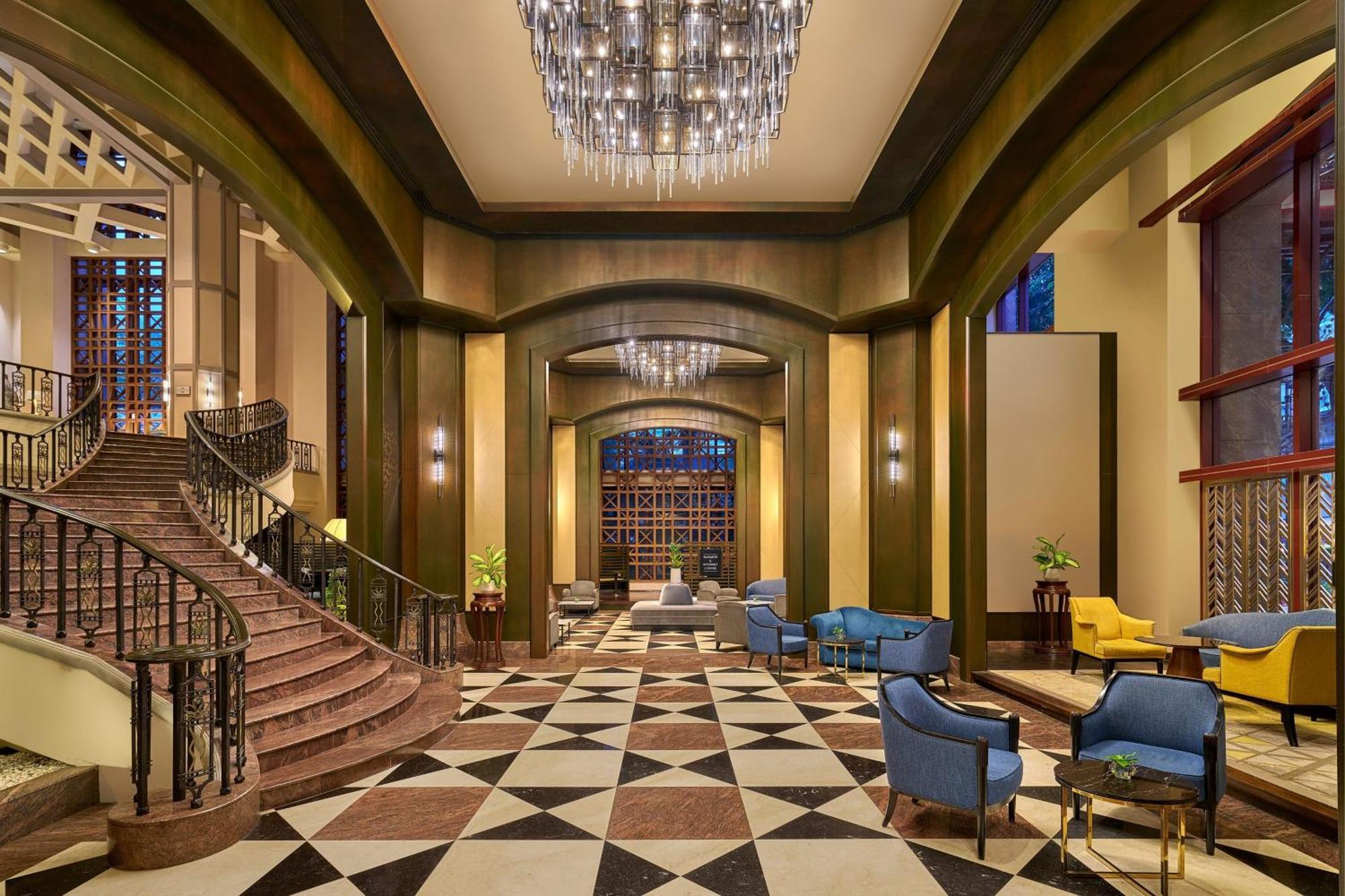Sheraton Imperial Kuala Lumpur Hotel Eksteriør billede The lobby of the hotel
